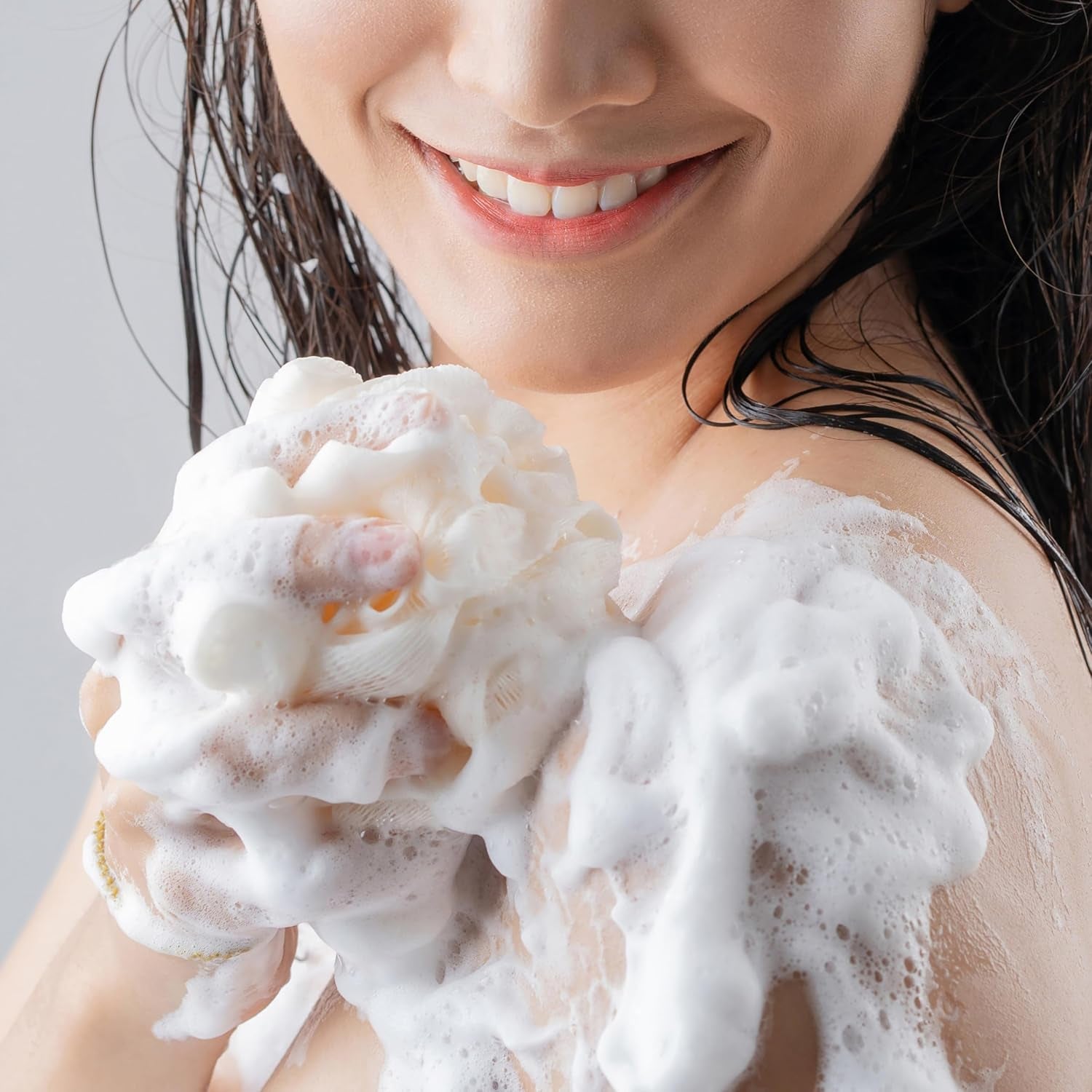 Luxurious Olay Body Wash for Women - Deep Conditioning with Shea Butter & Manuka Honey - 18 Fl Oz for Smooth, Soft Skin